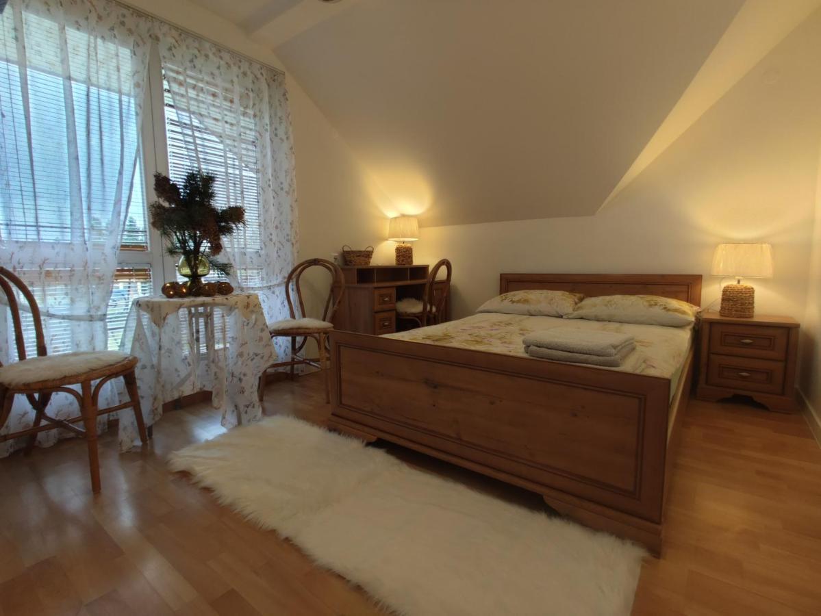 Przystanek Pod Skalkami Apartment Леско Екстериор снимка