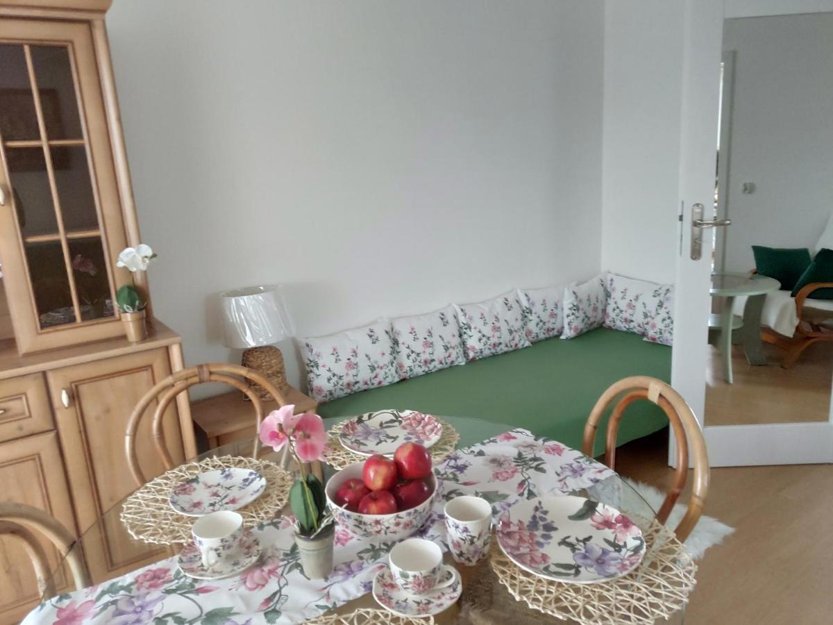 Przystanek Pod Skalkami Apartment Леско Екстериор снимка