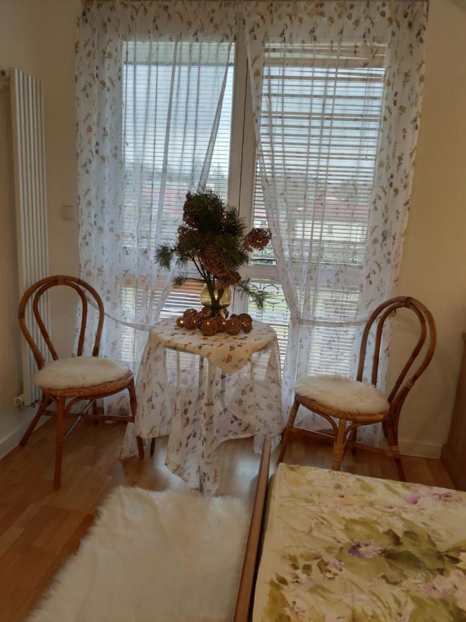 Przystanek Pod Skalkami Apartment Леско Екстериор снимка
